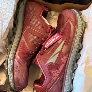 Women's Altra Lone Peak 4.5 Trail Runners NEW w/ TAGS Size 9